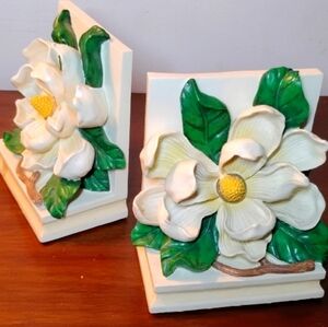 CBK Ltd Poly Resin Magnolia Bookends